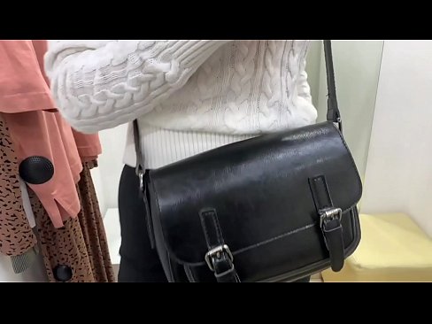 ❤️ Фитинг бөлмөсүндө жаш канчык FeralBerryди дилдо менен коомдук мастурбациялоо ❤️ Порно видео ky.bassaniluigi.ru ️❤